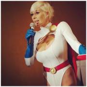 Powergirl cosplay at a panel during last year's Comiccon Quebec