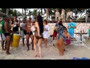 Claudia Ochoa Felix twerking on the beach