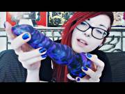 This camgirl is doing bad dragon reviews