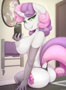 Sweetie Belle takes a selfie (thebatfang)