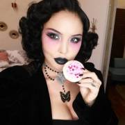 Masuimi Max's black lips