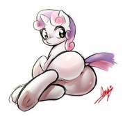 Sweetie Belle presenting