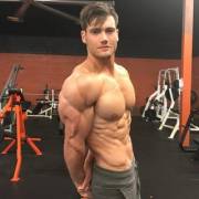 Connor Murphy flexes