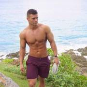 Dan Rockwell (@DanRockwellFitness) at the seashore