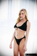 Kendra Sunderland