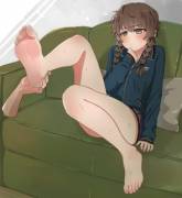 Inspecting Suzuha's feet [Steins Gate]