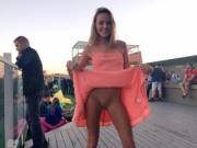 Lifting her dress... (Xpost /r/PublicFlashing)