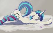 Vinyl Scratch masturbating in socks (artist:punk-pegasus)