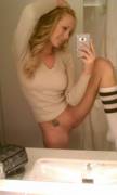 Bottomless blonde selfshot 