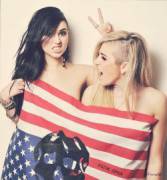 2 girls 1 flag.